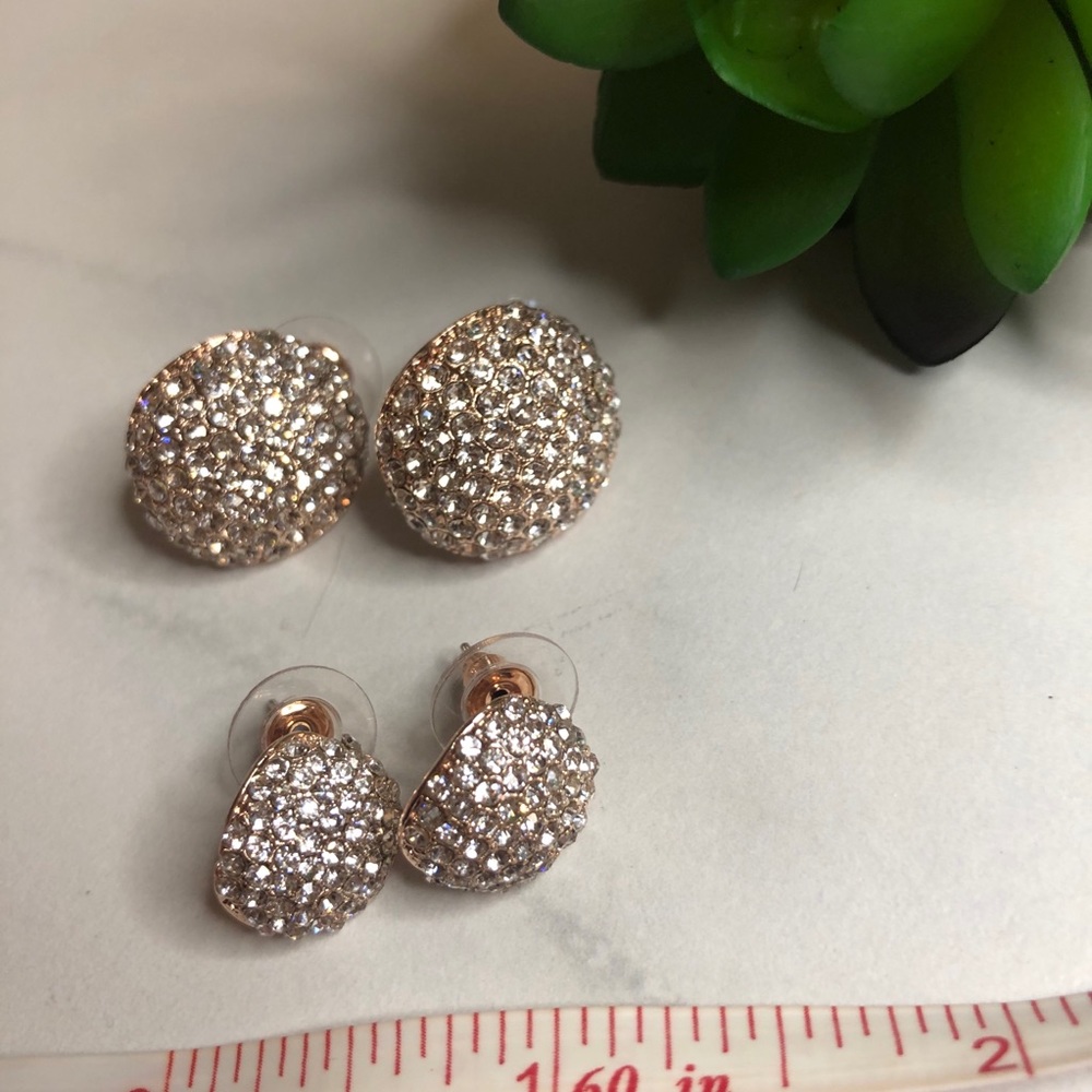 Set of 2 bright beautiful earrings. - Picture 7 of 8